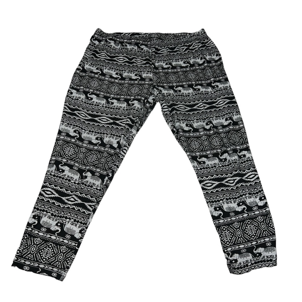 PLUS Size Faded Glory Print Leggings